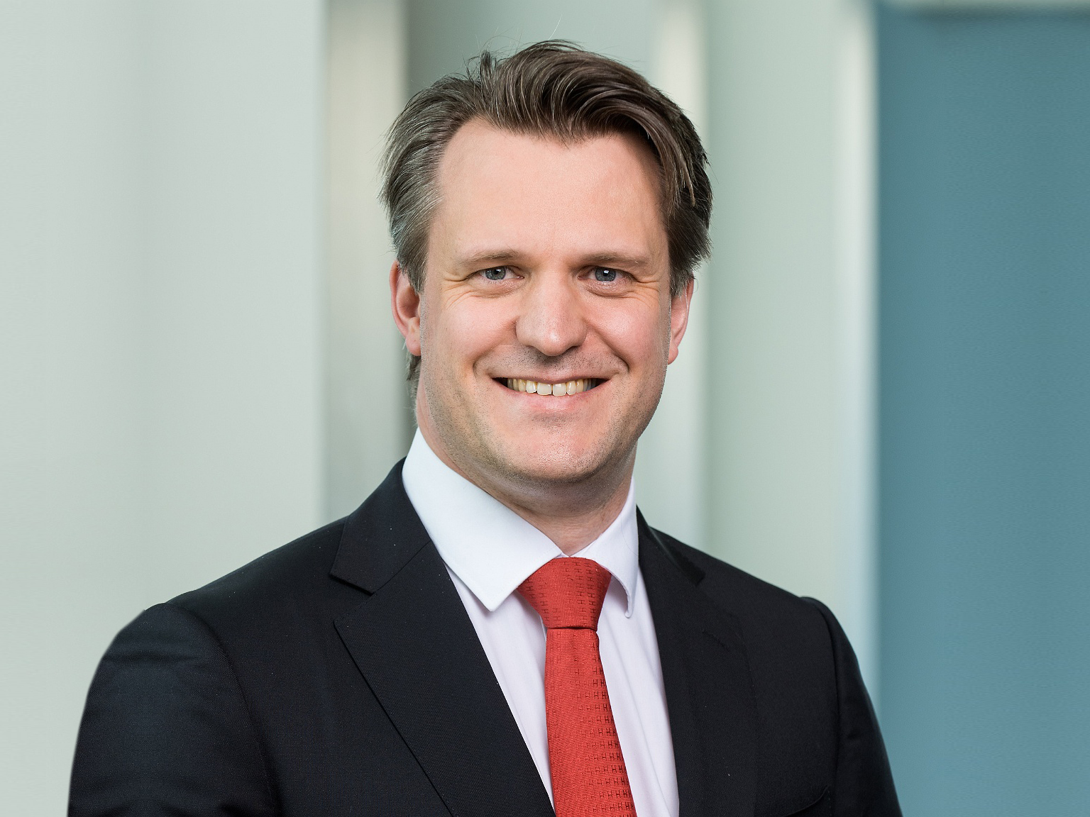 This is a profile image of Henning Soller